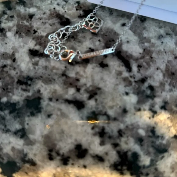 Kendra Scott earring and necklace set - Picture 5 of 5